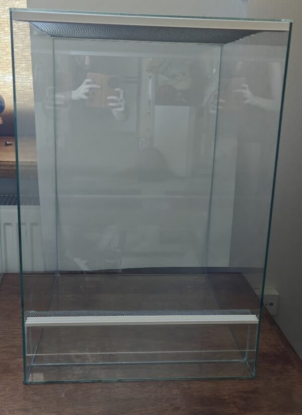 395.jpg Terrarium szklane pionowe 40x40x60cm